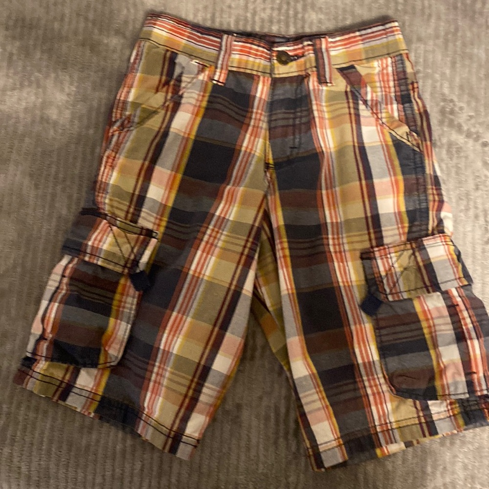 Boys Size 8 Plaid 100% Cotton shorts